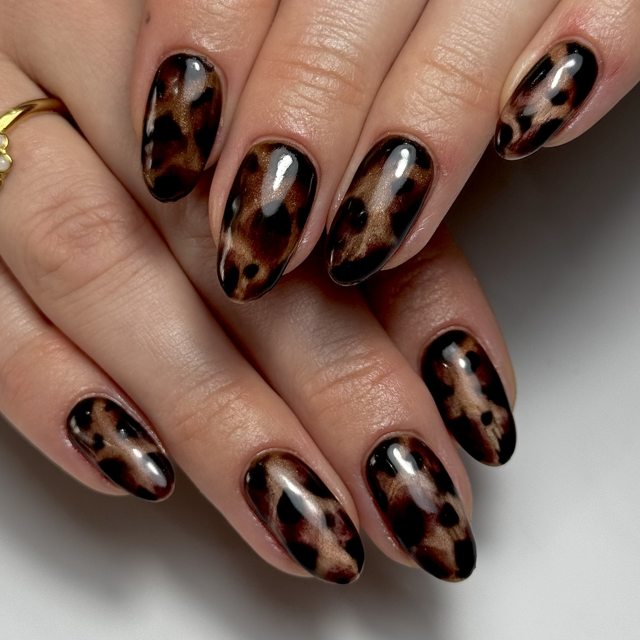 Tortoiseshell leopard nail art by The Nail Editor
